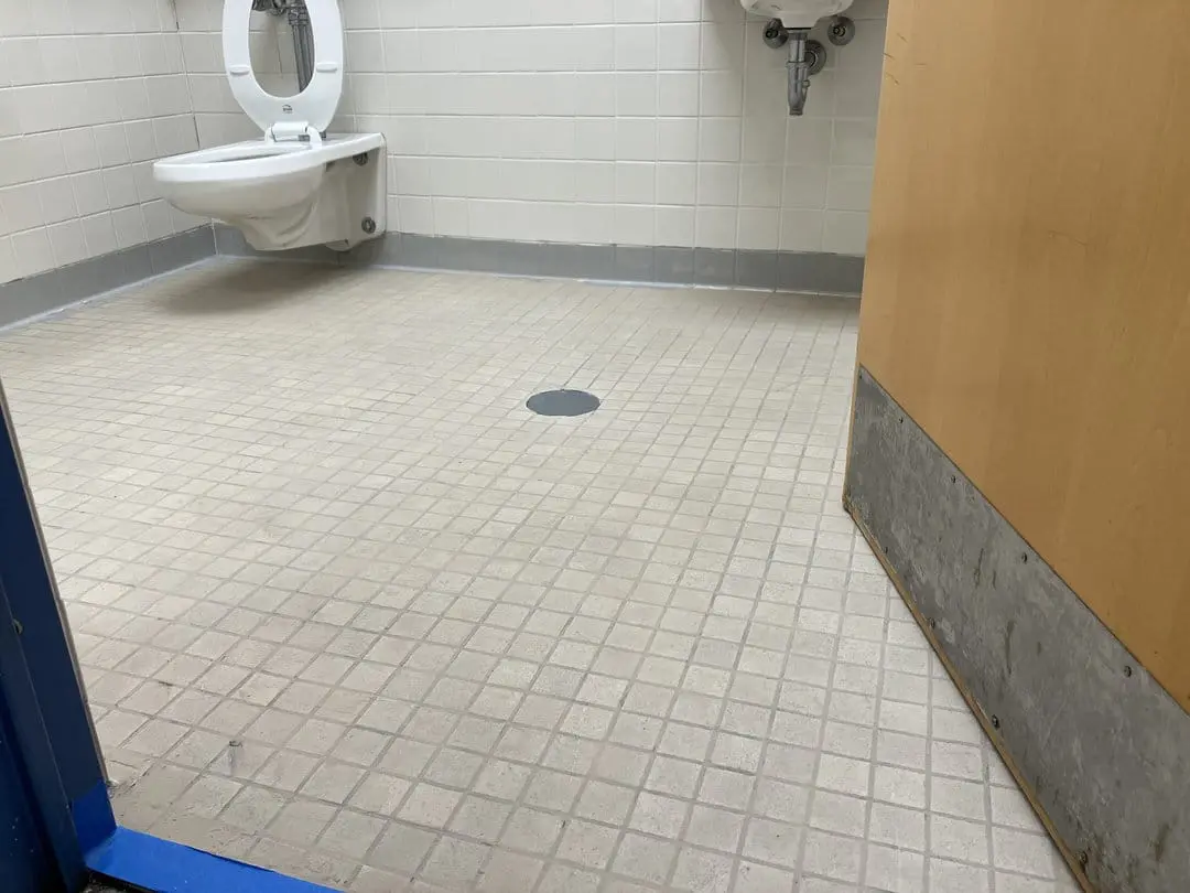 Tile Restoration VariGLAZE MAX before 5